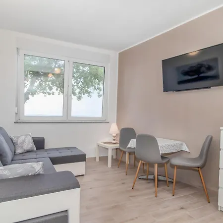 Holiday home Gorgeous In With Kitchen Crikvenica